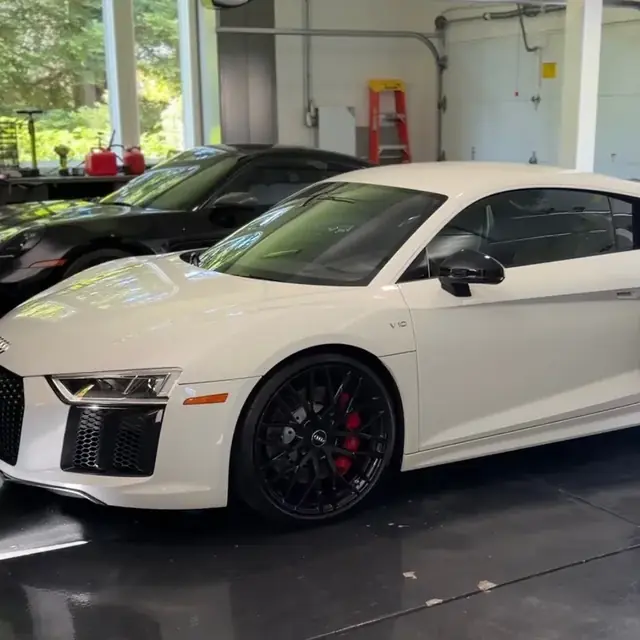 Audi R8 V10