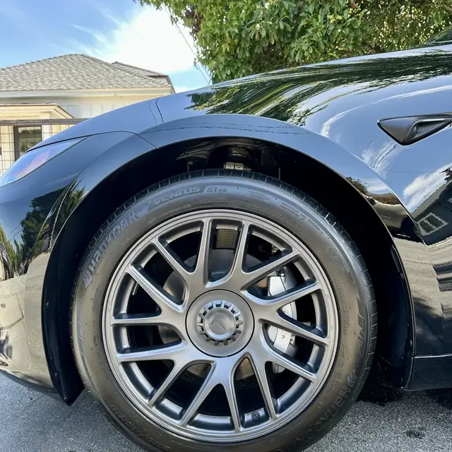 Wheel and barrel detailed